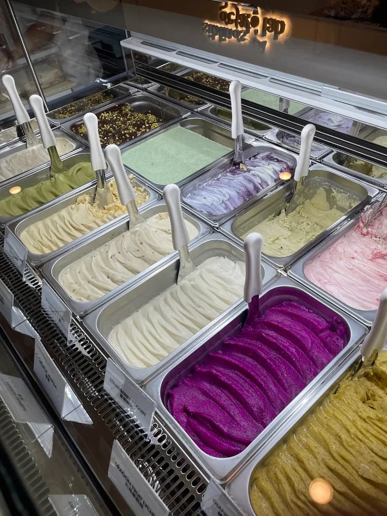 Gelato display